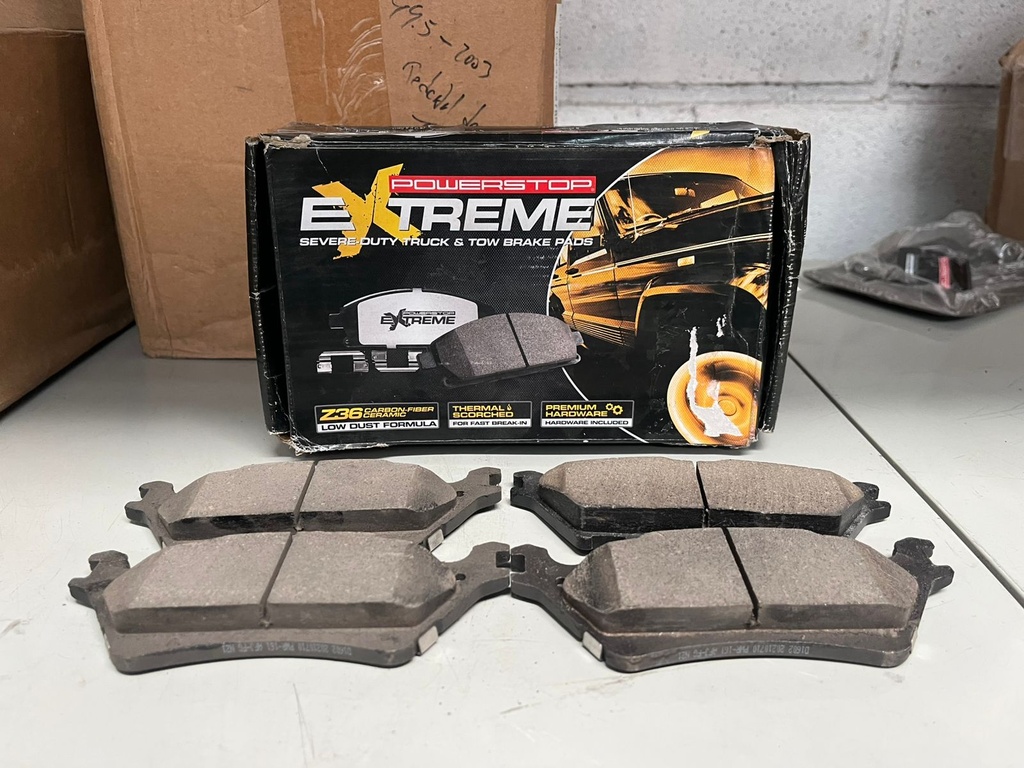 Pastillas Traseras Fibra Carbon Extreme para Ford F150 2015-2020 / Expedition 2018-2021 / Lincoln Navigator 2018-2022. (Compatible con sistema de freno de mano electrico).