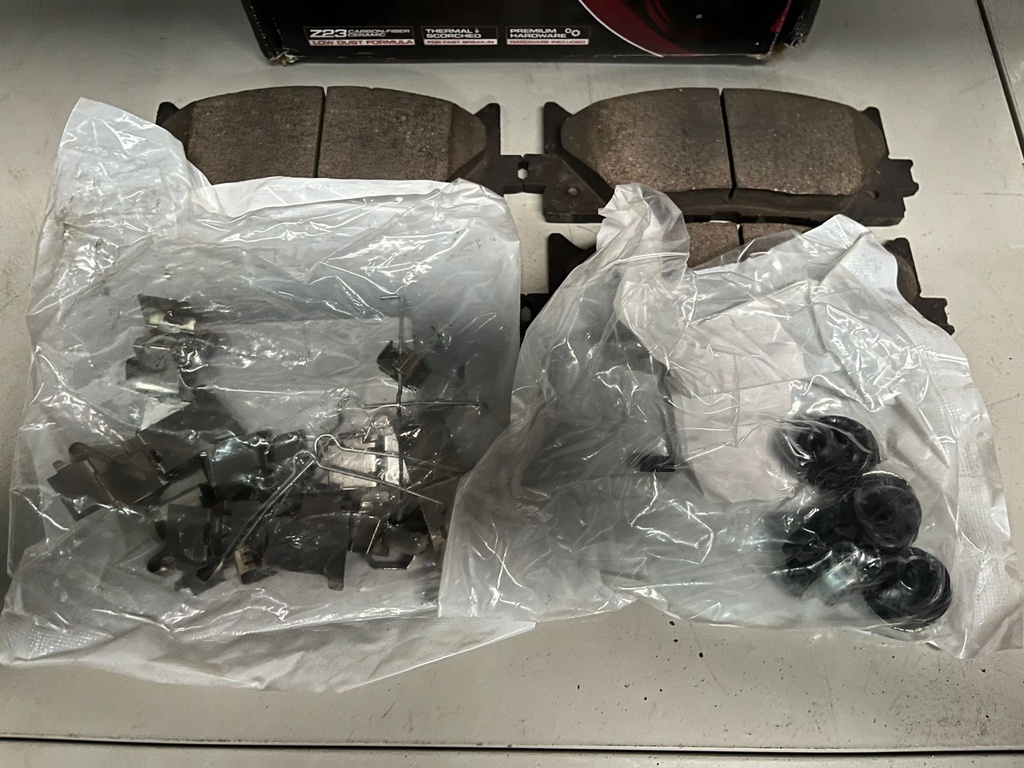 Pastillas Delanteras Ceramica Toyota Camry 2007-2017 / Avalon 2008-2018 / Lexus ES300H 2013-2018 / ES350 2007-2018.