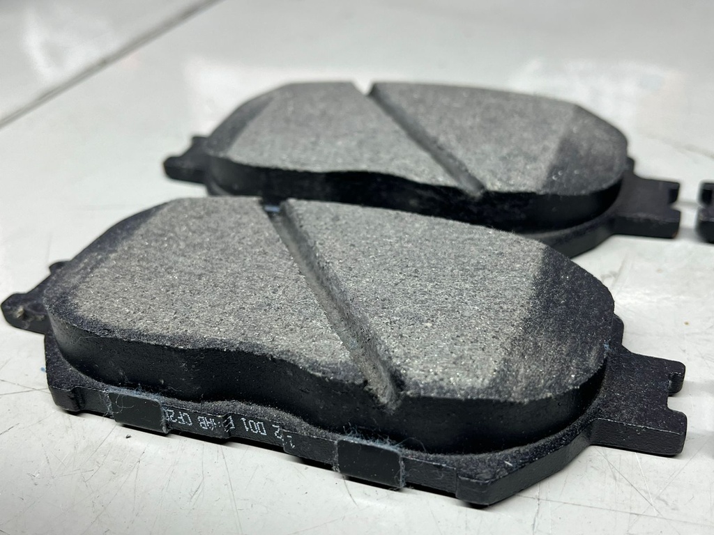 Pastillas delanteras cerámicas Toyota Camry 2002-2006 / Lexus IS 2009-2015