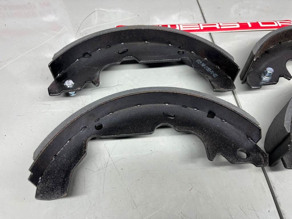 Zapatas de Tambor para Toyota Sienna 1999-2003.
