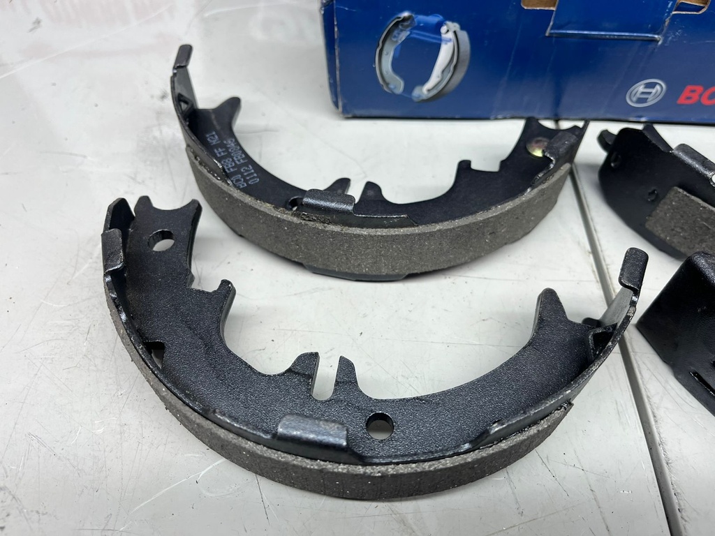 Zapatas de freno (PARKING) Toyota Rav4 2004-2005 / Sienna 2004-2010 / Lexus GS300 1998-2005 / GS430 2001-2005