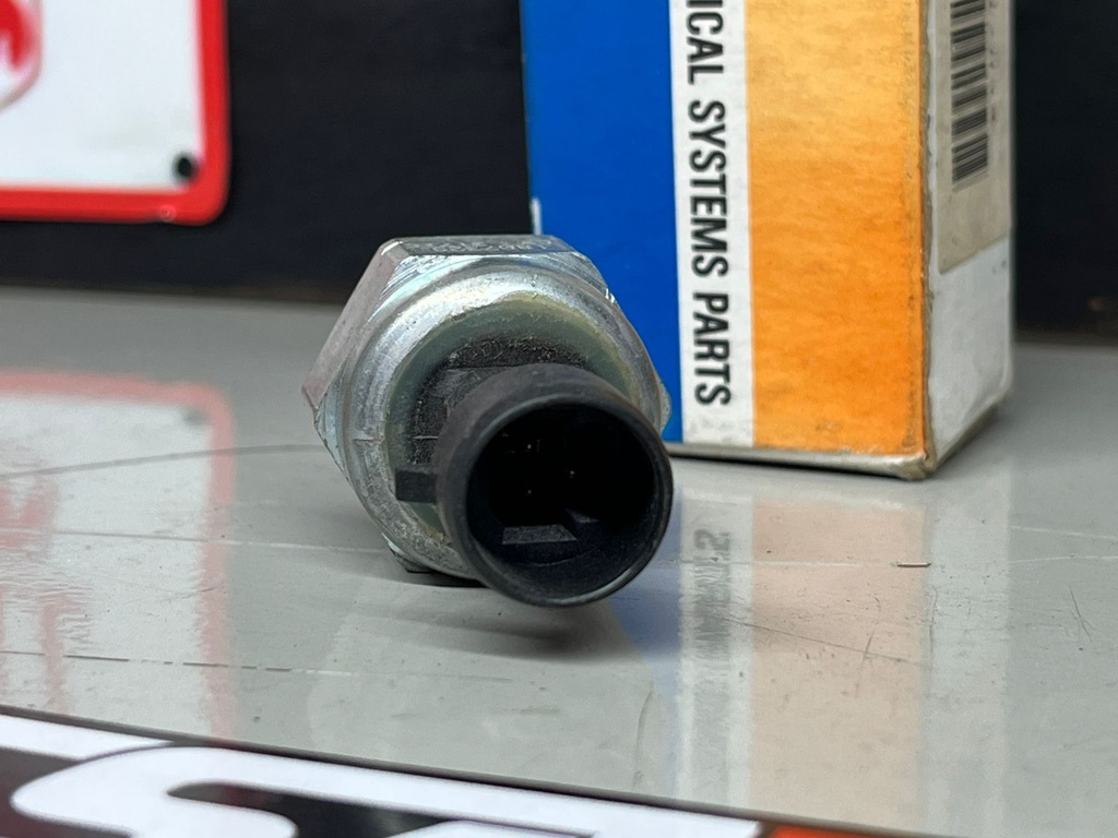 Senor de presion para inyección de aceite al turbo Ford V8 Diesel 7.3L 1997-2003.