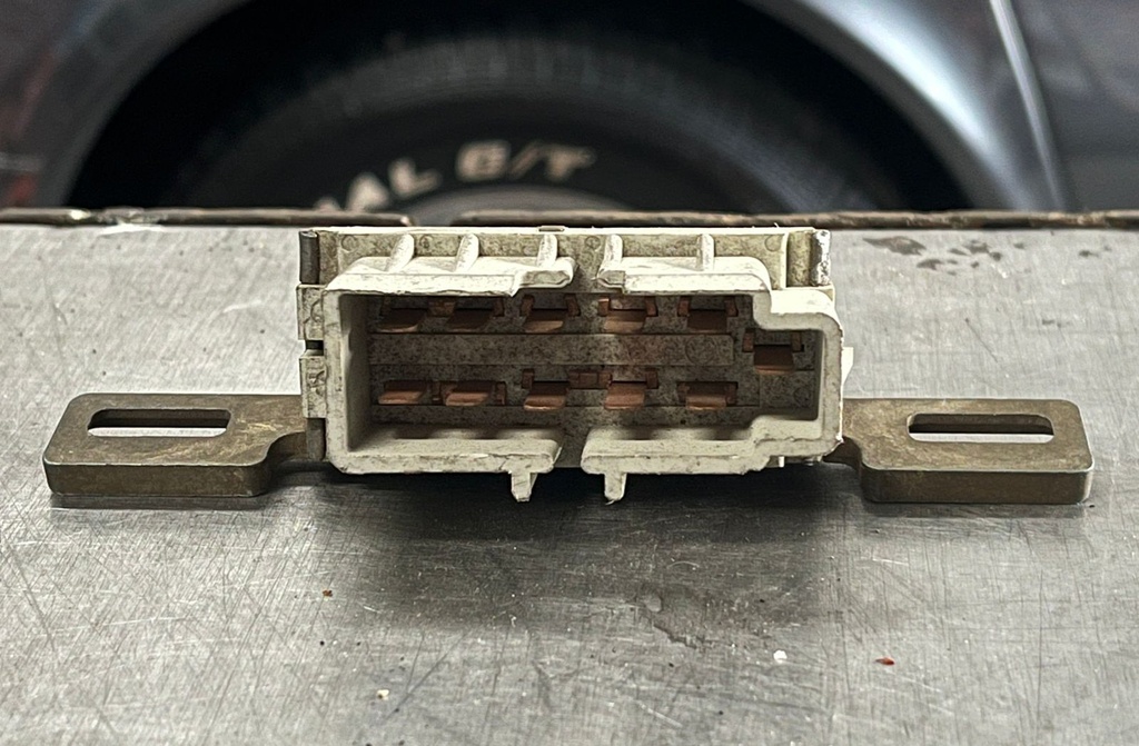 Interruptor de Encendido para Ford E250 1980-1981 / E350 1980-1994 / E450 2000-2001.