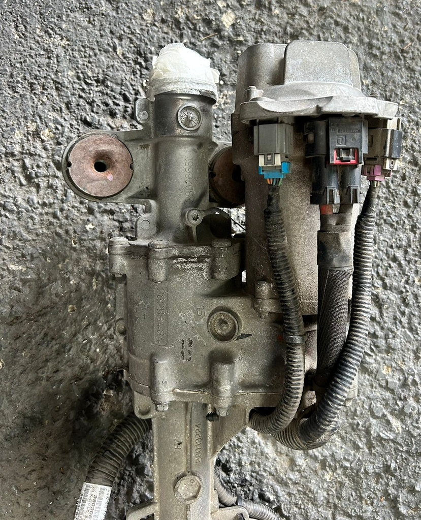 Cremallera de dirección electrica para Chevrolet Suburban / Tahoe 2017 al 2019 ( Usado )