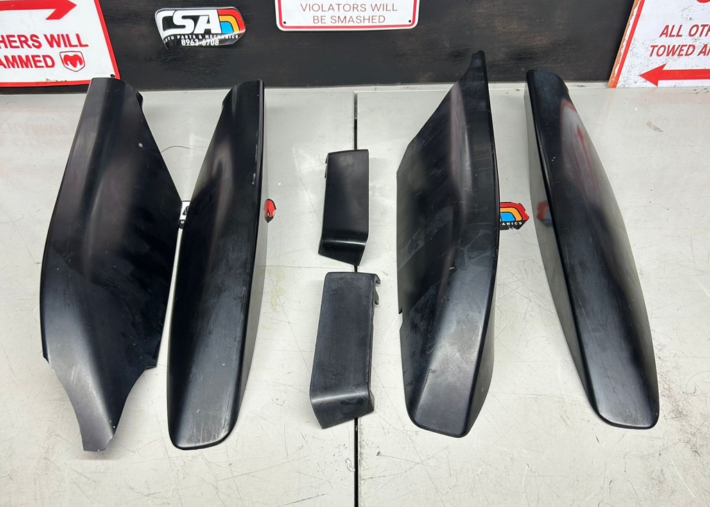 Racks para Toyota Land Cruiser J200 2008 al 2021 (Imagen ilustrativa) (Usado)