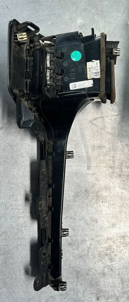 Rejilla de ventilación derecha para Chevrolet Tahoe / Suburban 2015 al 2020 (imagen ilustrativa) (usado)