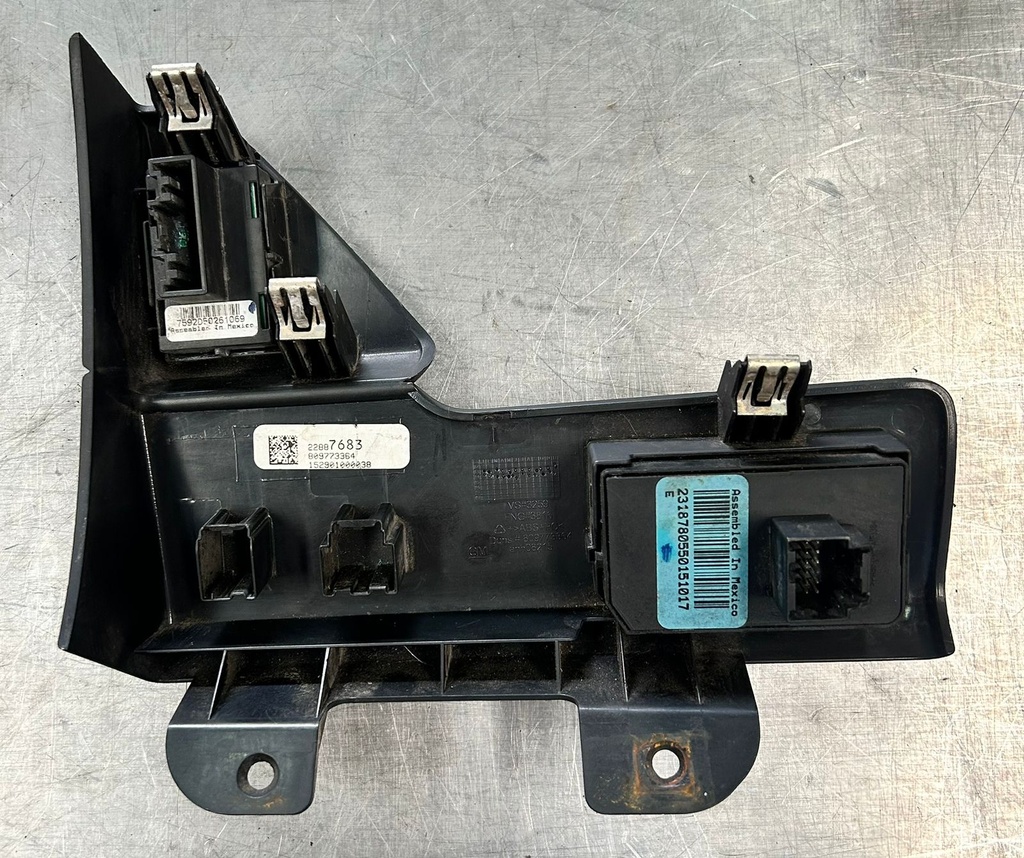 Interruptor de luces y sensores para Chevrolet Suburban / Tahoe 2015 al 2020 (Imagen ilustrativa)(usado)
