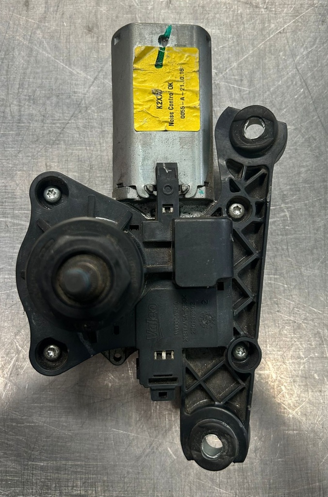 Motor de escobillas trasero para Chevrolet Tahoe / Surburban 2015 al 2020 (usada)