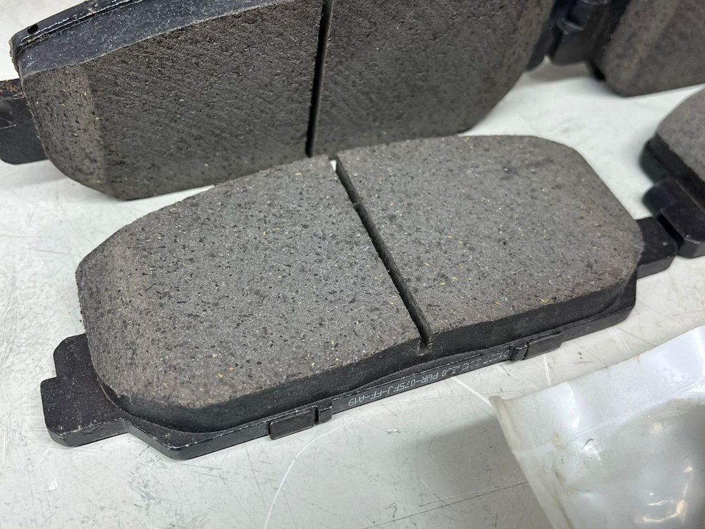 Pastillas Delanteras Cerámicas Honda Civic SI 2017-2020 / Acura RLX 2017-2020 / Accord 2017