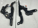 Bisagra de capó para Chevrolet Tahoe / Suburban 2015 al 2020  (usado)