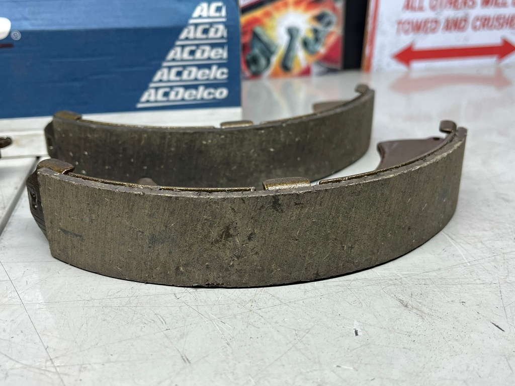 Zapatas de Freno Tambor Honda Civic 2003-2015 / Accord 1990-2007 / CRV 1997-2001 / Fit 2013-2014.