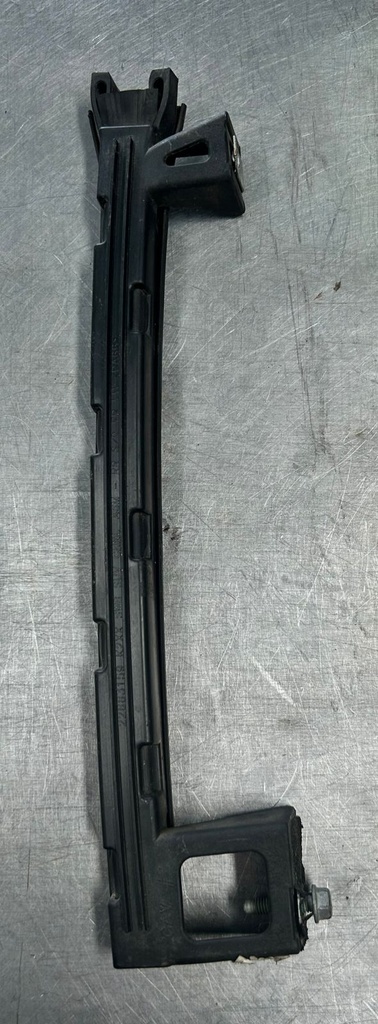 Canal de ventana delantera izquierda para Chevrolet Tahoe / Suburban 2014 al 2020  (usado)
