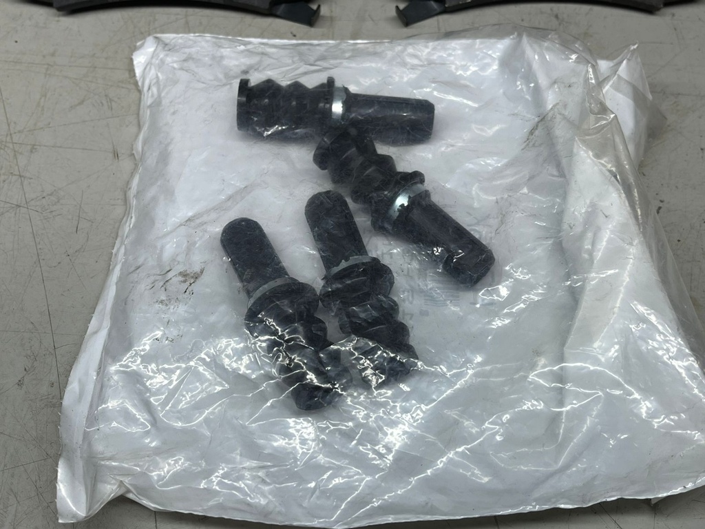 Pastillas Delanteras Fibra Carbon/Cerámica Chevrolet Lumina 1990-2001 / Montecarlo 1995-1999.