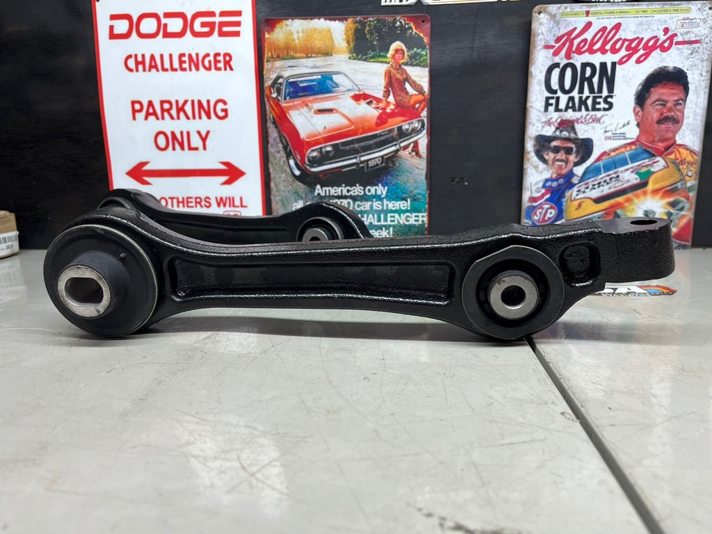 BRAZO DE CONTROL DELANT INFERIOR DODGE RWD CHARGER 06/10 CHALLENGER 08/11