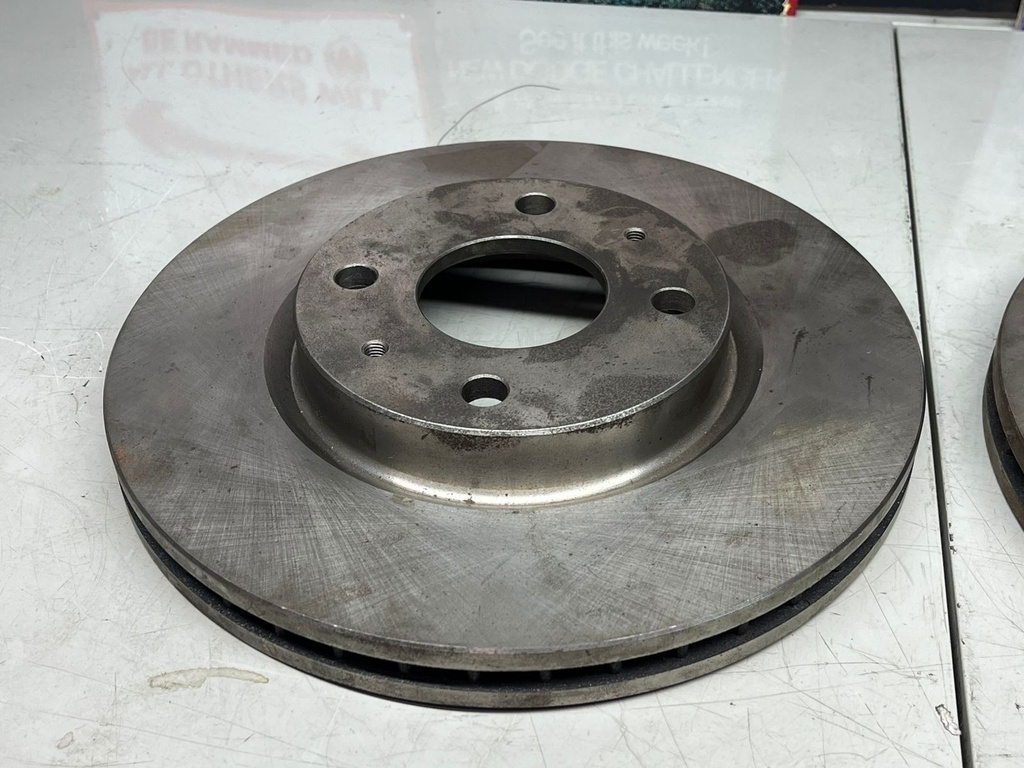 Discos Delanteros Ventilados de 275mm Ford Focus 2008-2011.