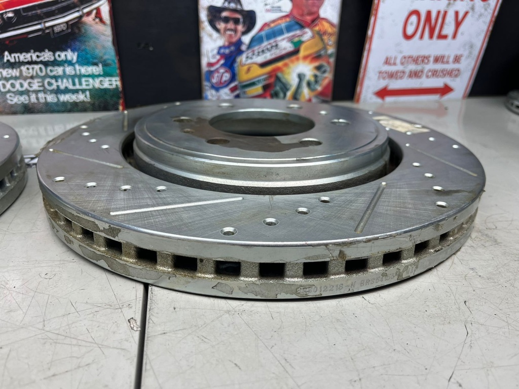 Discos Delanteros Perforados Ford F150 2010-2020 / Expedition 2007-2022.