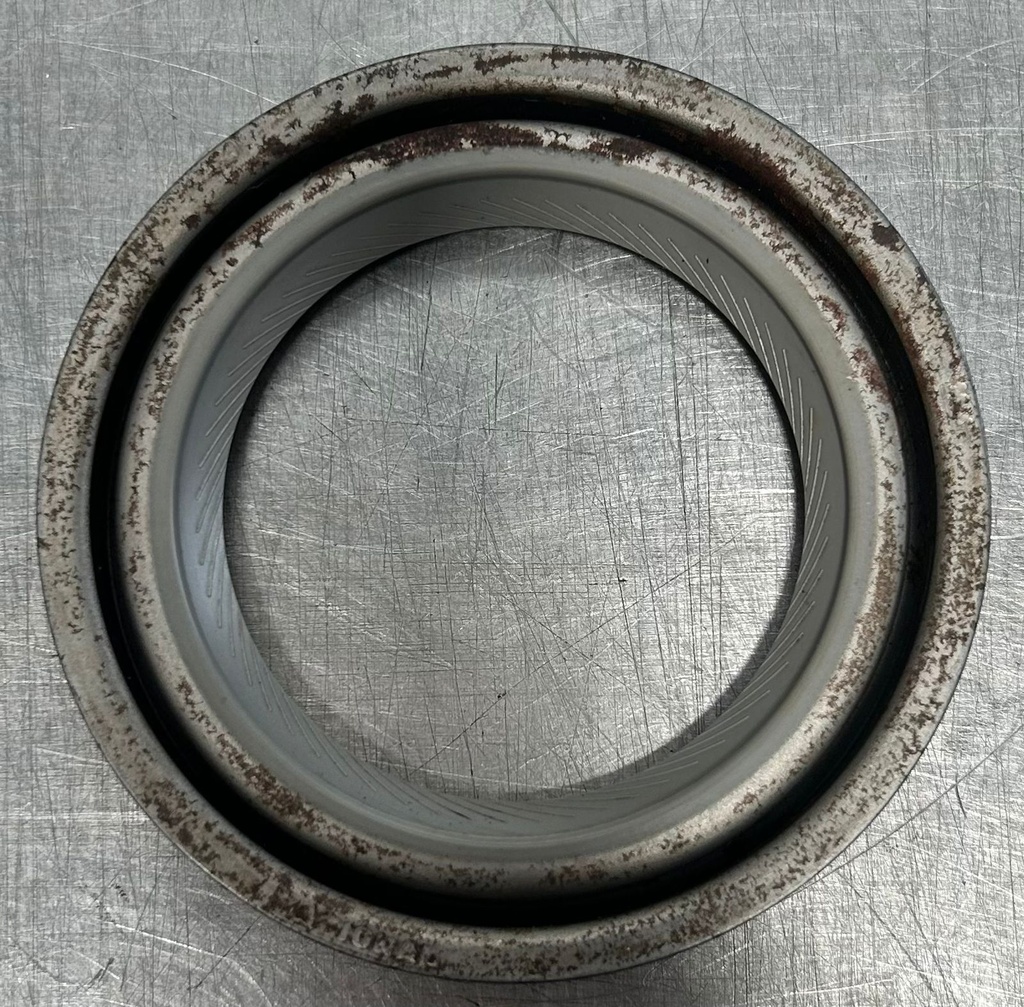 Retenedor delantero de transmisión 5R110