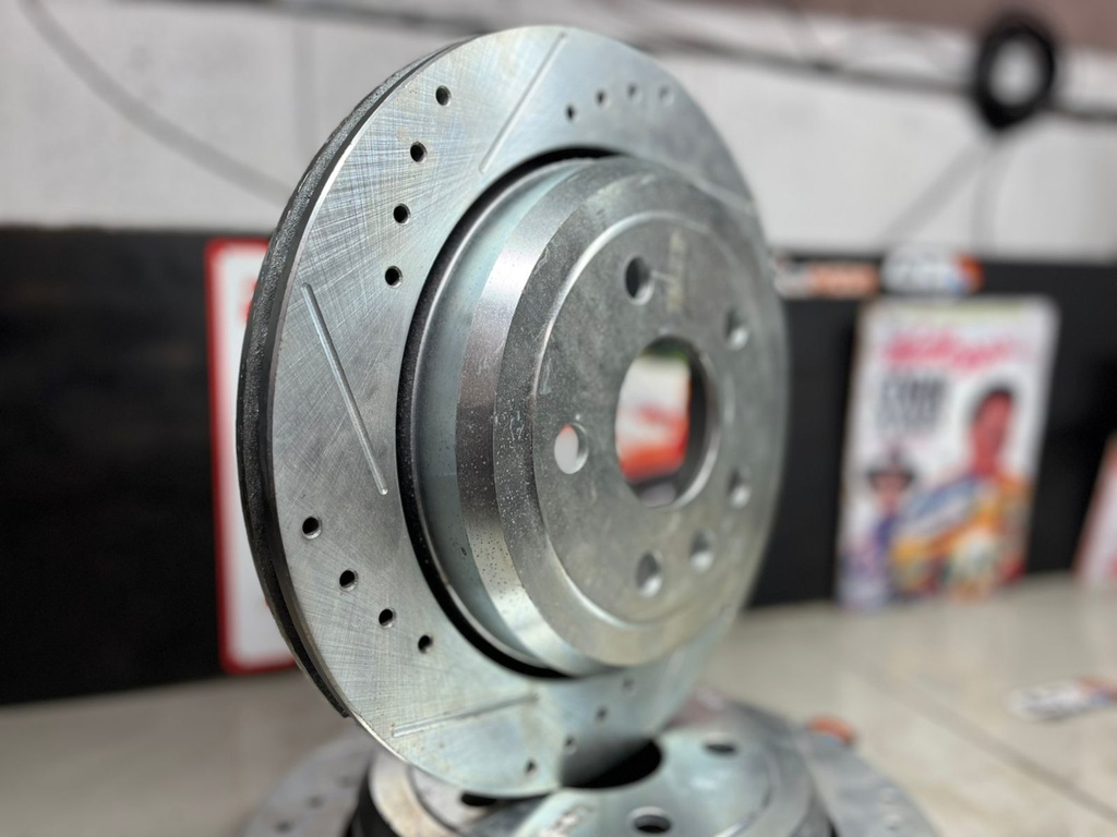 Discos Traseros Perforados Jeep Grand Cherokee 2011-2024 / Dodge Durango 2011-2024.