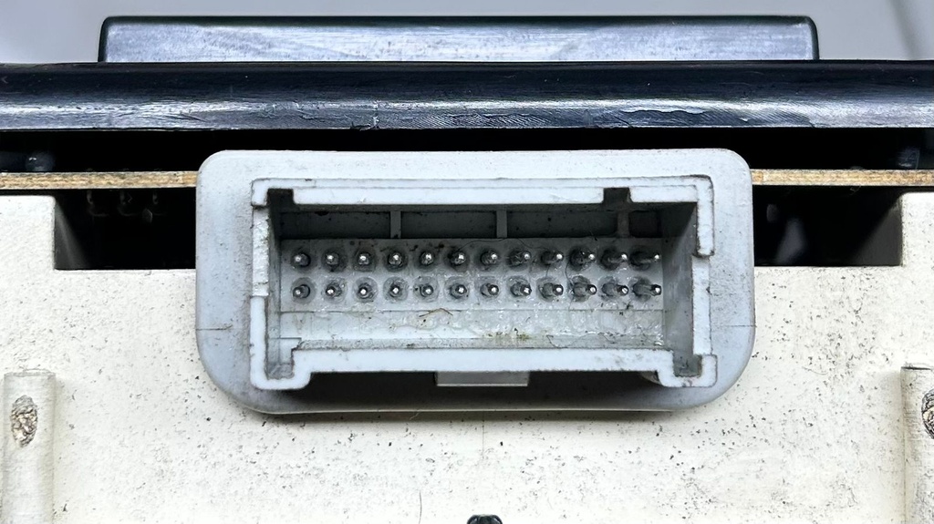 Cluster para Chevrolet Avalanche / Suburban / Tahoe 2000 al 2002 (Usado) (ID15055363)