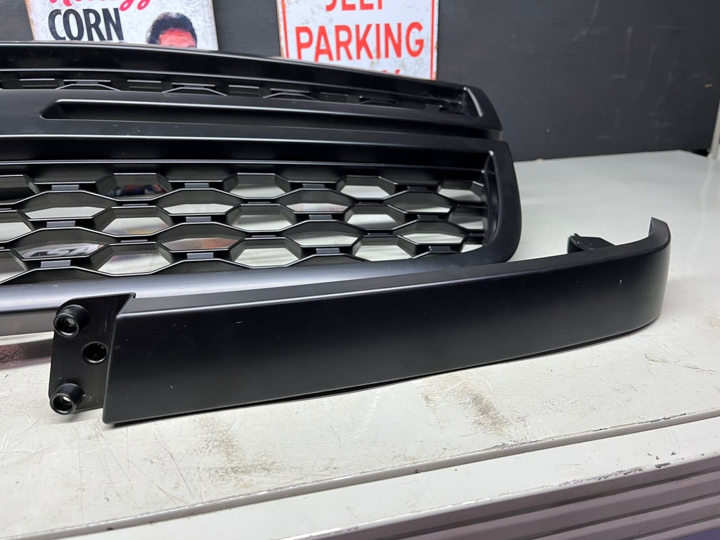 Parrilla para Chevrolet Silverado 1500 2500 3500 2005 al 2007