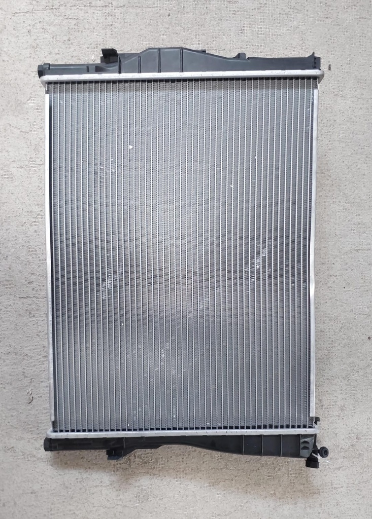 Radiador BMW 128I 2008-2013 / 130I 2006-2010 / 323I 2006-2011 / 328I 2007-2013 / Z4 2009-2011.
