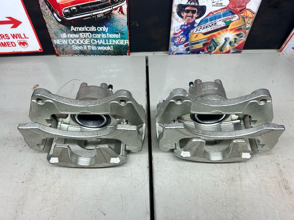 Calipers delanteros para Jeep Compass 2007 al 2017 / Patriot 2007 al 2017