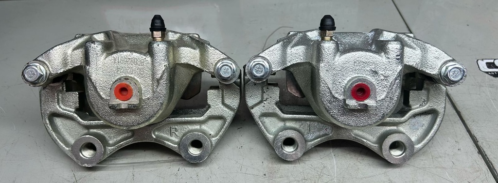 Caliper derecho para Nissan Altima 2002 al 2006 / Máxima 2002 al 2008
