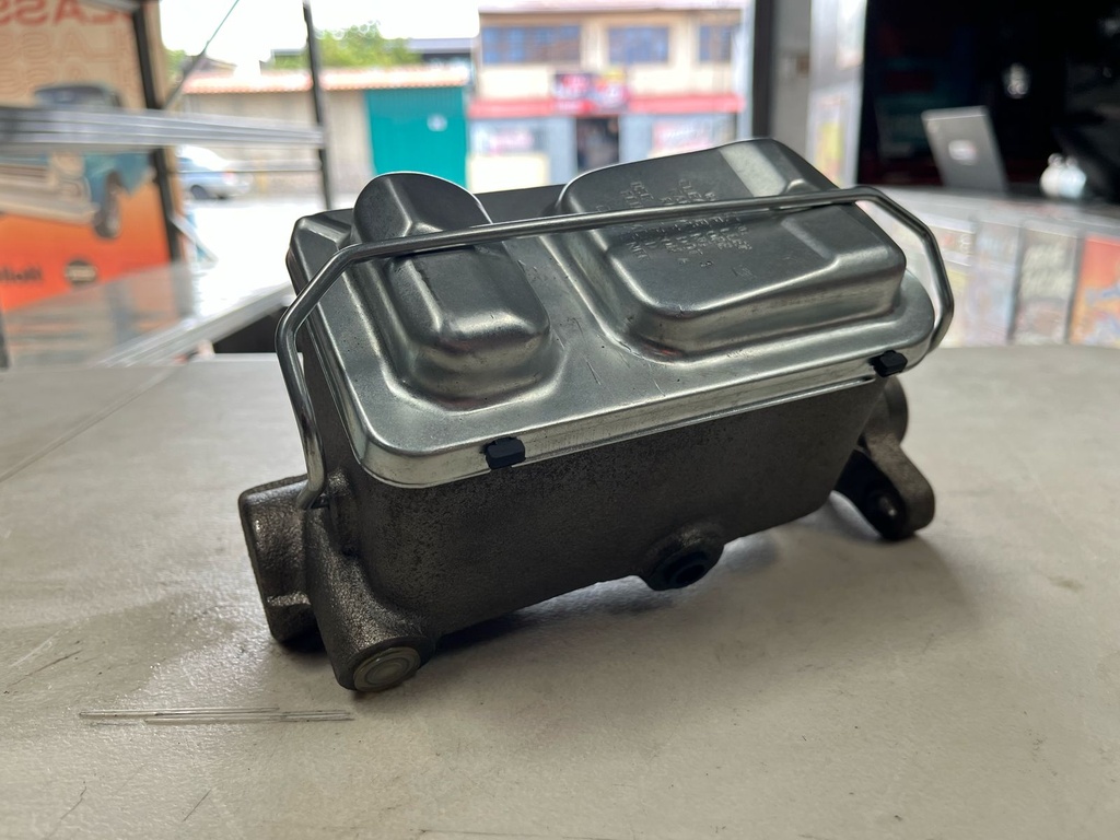 Cilindro Maestro Dodge D250 1986-1993 / D350 1984-1993 / W200 1970-1980 / W250 / W350 1981-1993.
