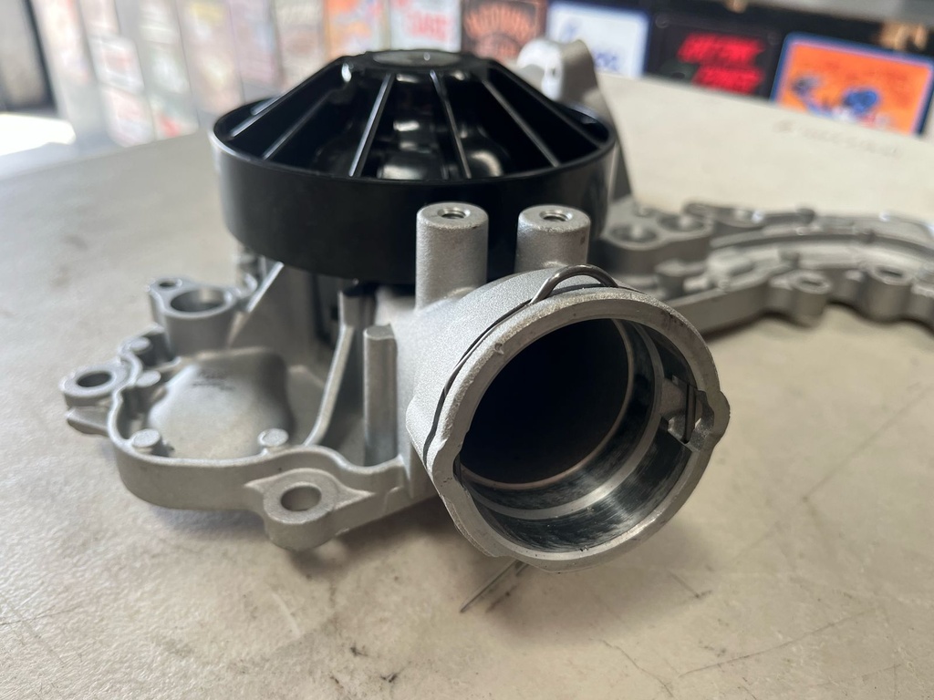 Bomba de Agua Mercedes Benz CL63 AMG 5.5L-6.3L V8 / 6.0L V12 2011-2015 / S63 AMG 5.5L V8 2012-2017 / G63 AMG 5.5L V8 2013-2018.