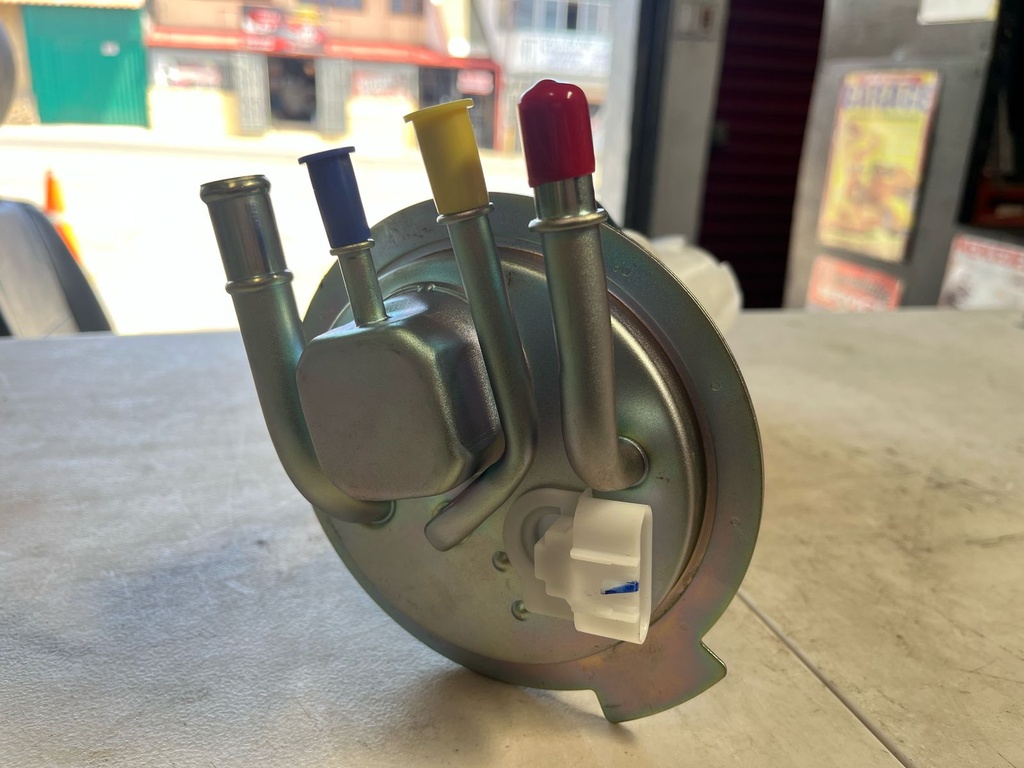 Bomba de Combustible Diesel Chevrolet Silverado 2500 HD 2005-2007 6.6L V8 / GMC Sierra 2500 HD 2005-2007 6.6L V8.