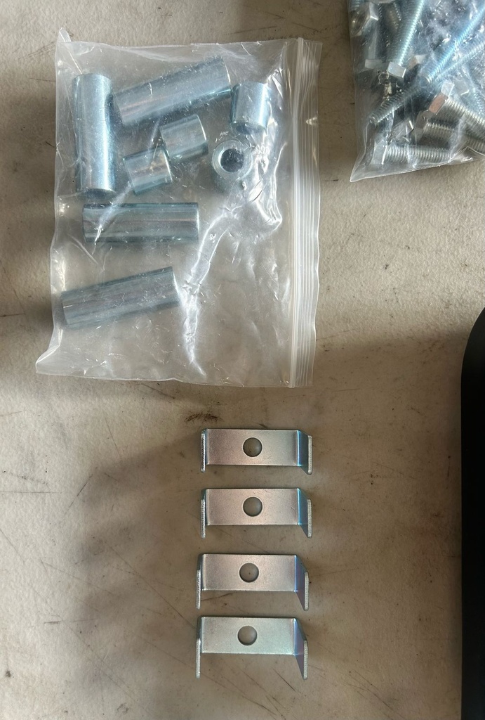 Estribos laterales universales (Chevrolet / Ford / Toyota / Nissan / GMC / Ram )