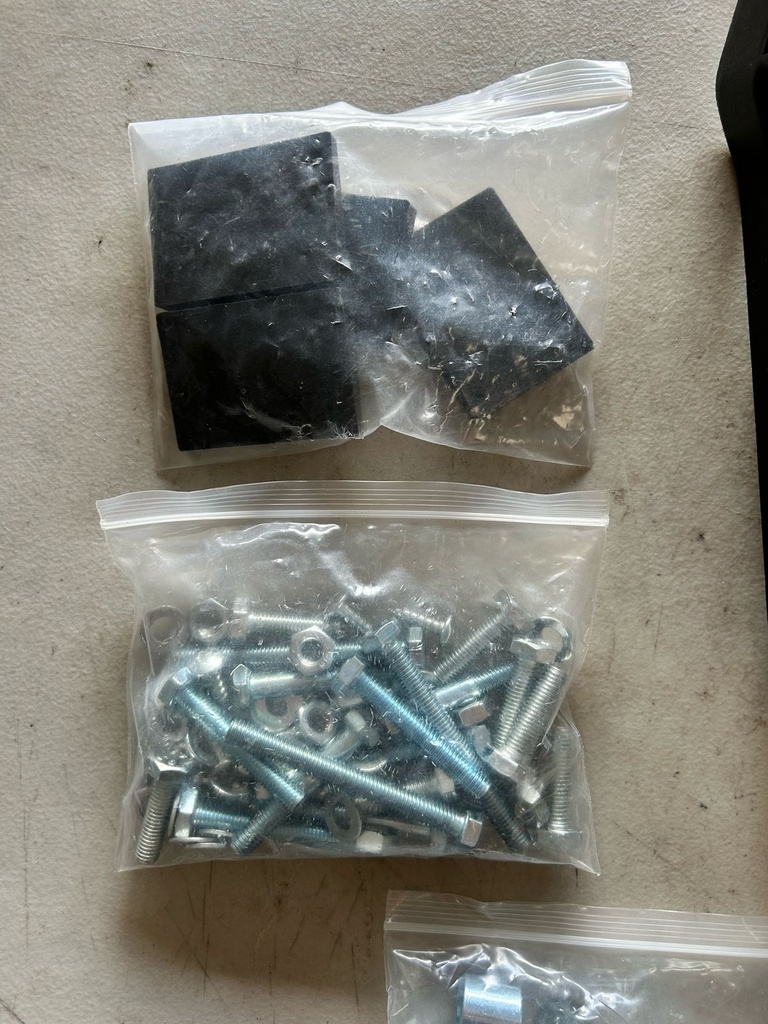Estribos laterales universales (Chevrolet / Ford / Toyota / Nissan / GMC / Ram )