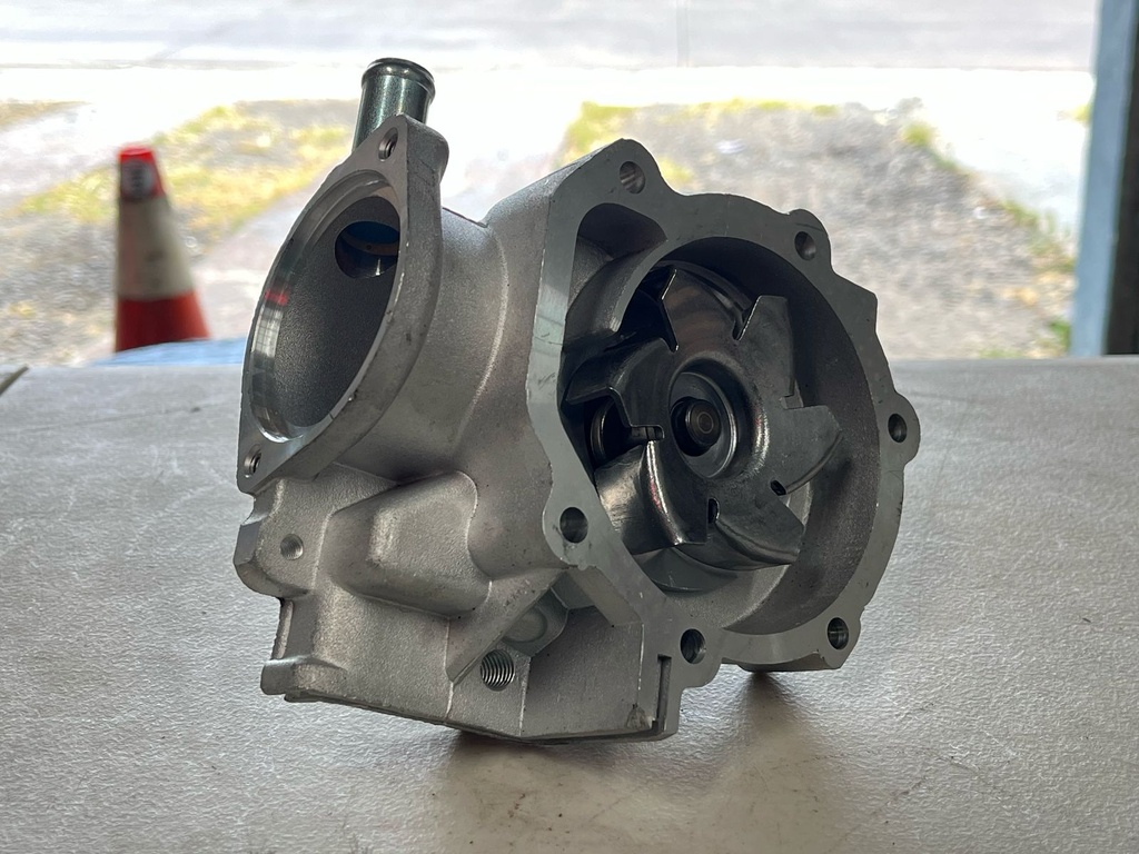 Bomba de Agua Subaru 2.2L / 2.5L Impreza 1990-2005 (no Turbo) / Forester 1998-2002 (no Turbo) / Outback / Legacy 1990-2004.