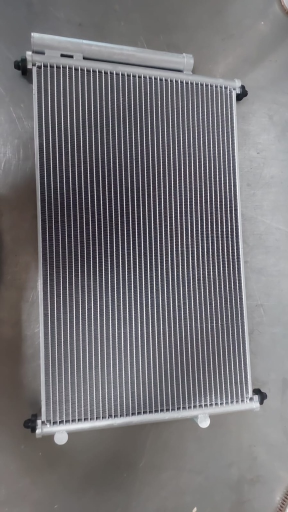 Condensador de Aire A/C Toyota Corolla 1.8L 2009-2019 / 2.4L Corolla 2009 -2013.