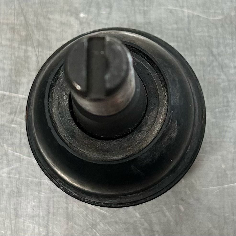 Rotula inferior para Chevrolet Avalanche 2002 al 2013 / Express 1500 2003 al 2014 / 2500 2003 al 2005 / Silverado 1500 1999 al 2016 / Suburban 1500 2000 al 2016 / Tahoe 2000 al 2016