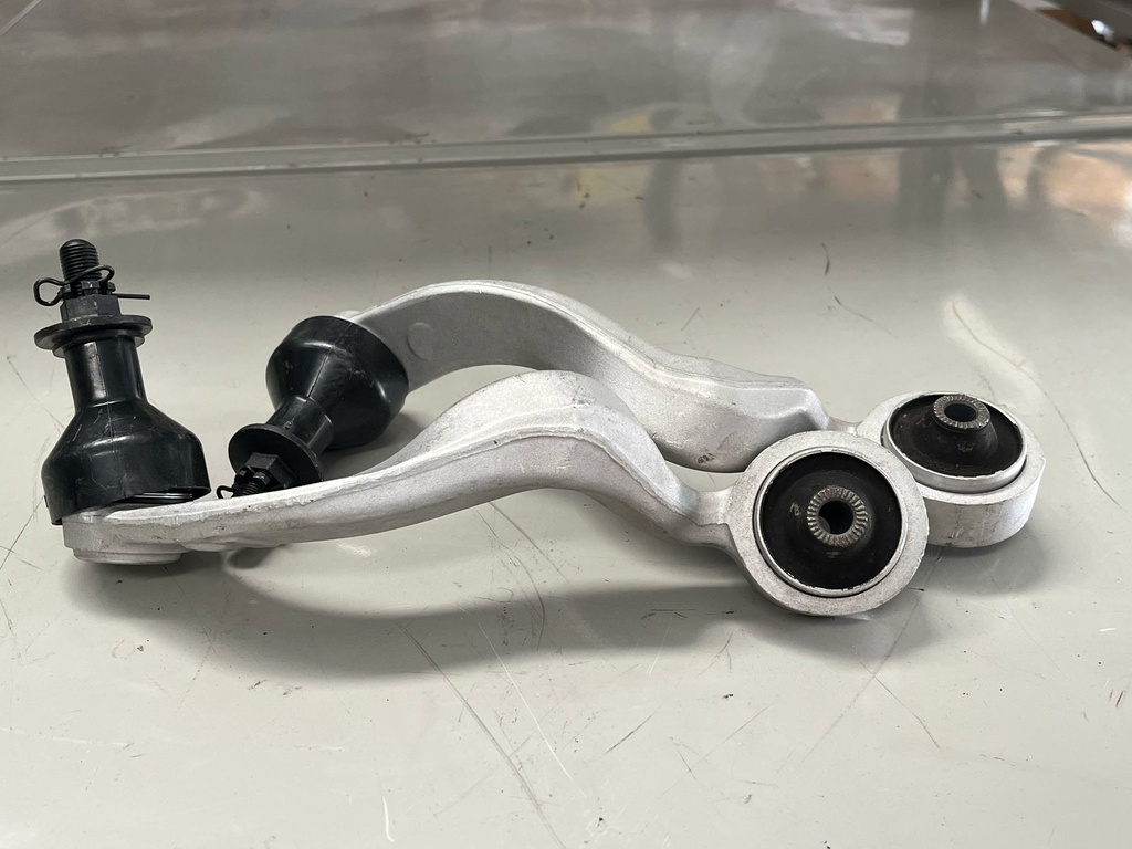 Brazos Delanteros Superiores Lexus LS460 2007-2008 / LS460 2009-2017. (RWD)