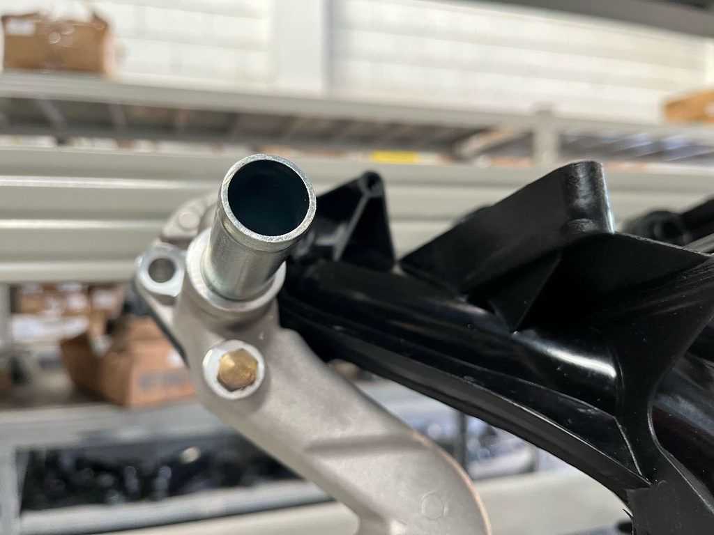 Colector de Admision Ford E-150 5.4L V8 2003-2014 / E-350 Super Duty 5.4L V8 2000-2015 / Excursion 5.4L V8 2000-2005 / F-350 Super Duty 5.4L V8 2000-2005.