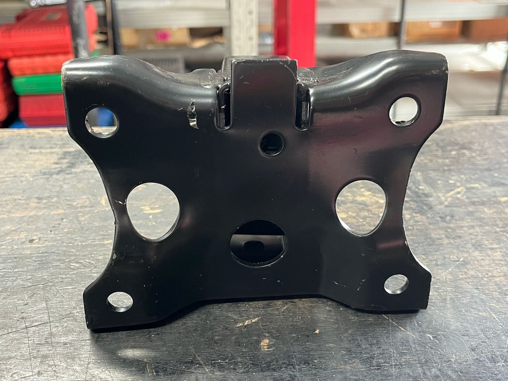 Soporte de Transmision Nissan Maxima 3.5L V6 1997-2003 / Infiniti I30 3.0L V6 1996-2003 7 Infiniti I35 3.5L V6 2002-2004.