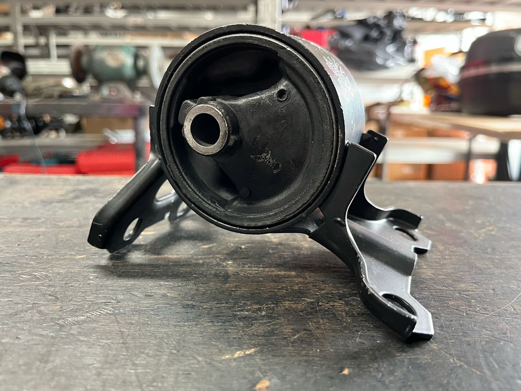 Soporte de Transmision Compass (MK) L4 2.0L 2.4L 2007-2016 / Patriot (MK) L4 2.0L 2.4L 2007-2016.