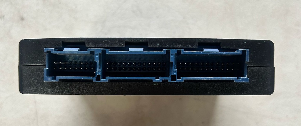 Body control module para Chevrolet Avalanche / Silverado / Suburban / Tahoe 2002 4X4 ( Part:15095335) (usado)