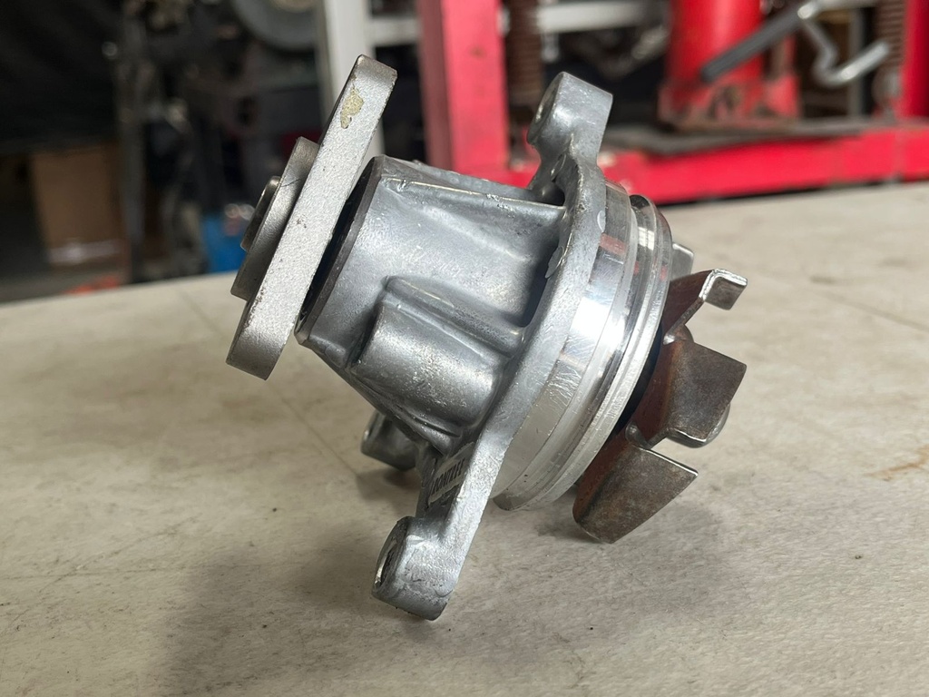 Bomba de Agua Ford EcoSport 2.0L 2001-2020 / Escape 2.0L 2.5L 2001-2020 / Mazda 3 / 5 / 6 2.0L / 2.3L / 2.5L 2007-2017.