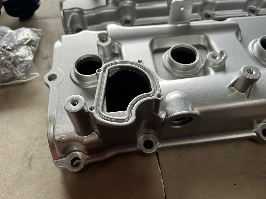 Tapas de Valvulas Nissan V8 5.6L Armada 2005-2015 / Pathfinder 2008-2012 / Titan 2004-2015 NV2500 / NV3500 2012-2017.