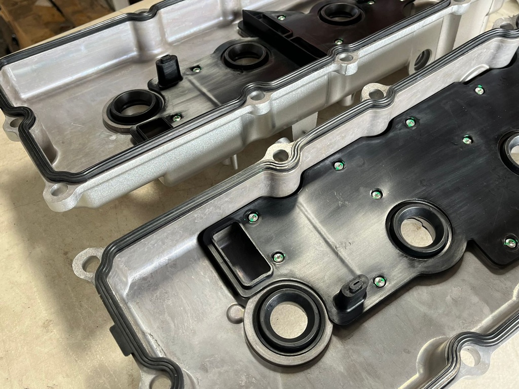 Tapas de Valvulas Nissan V8 5.6L Armada 2005-2015 / Pathfinder 2008-2012 / Titan 2004-2015 NV2500 / NV3500 2012-2017.