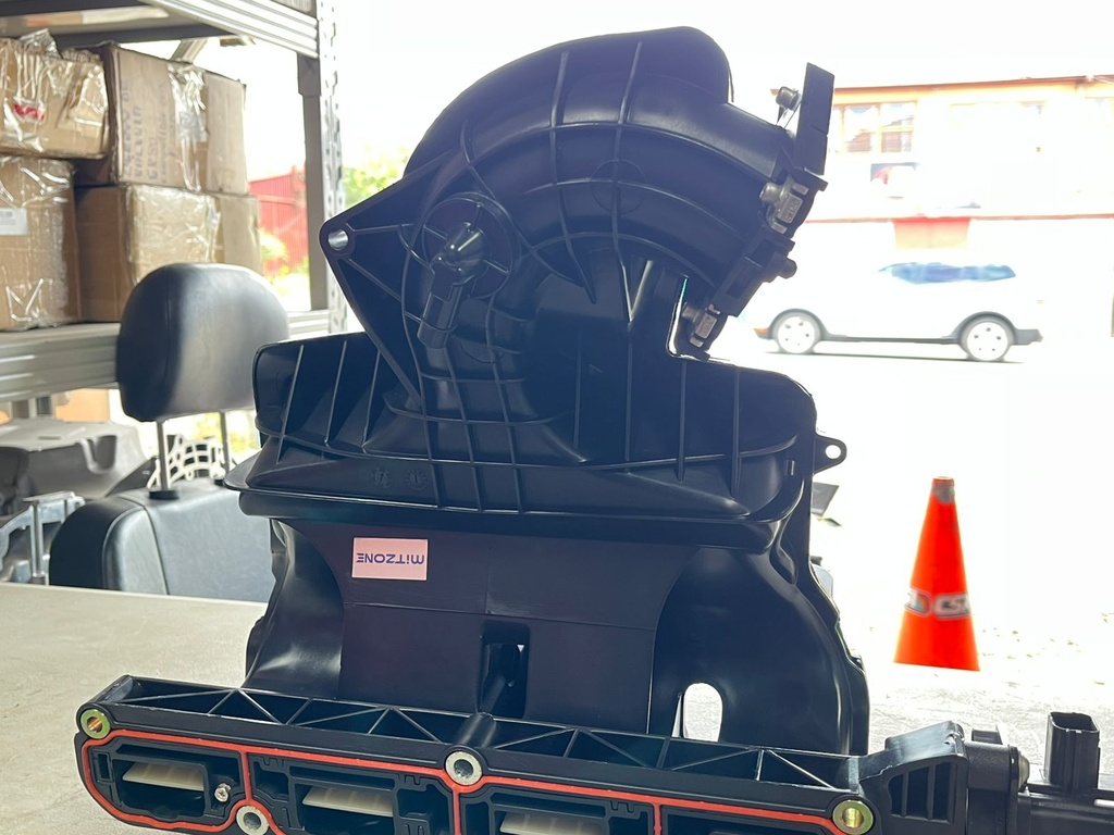 Colector de admisión 1.8L / 2.0L / 2.4L Compass 2007-2017 / Patriot 2007-2017.