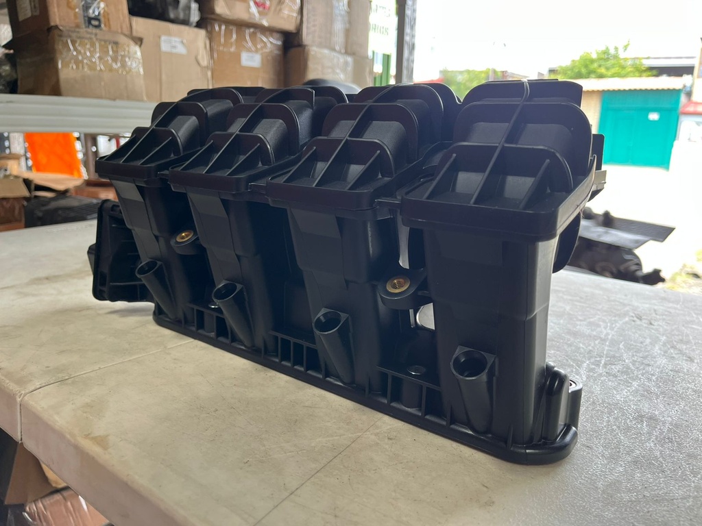 Colector de admisión 1.8L / 2.0L / 2.4L Compass 2007-2017 / Patriot 2007-2017.