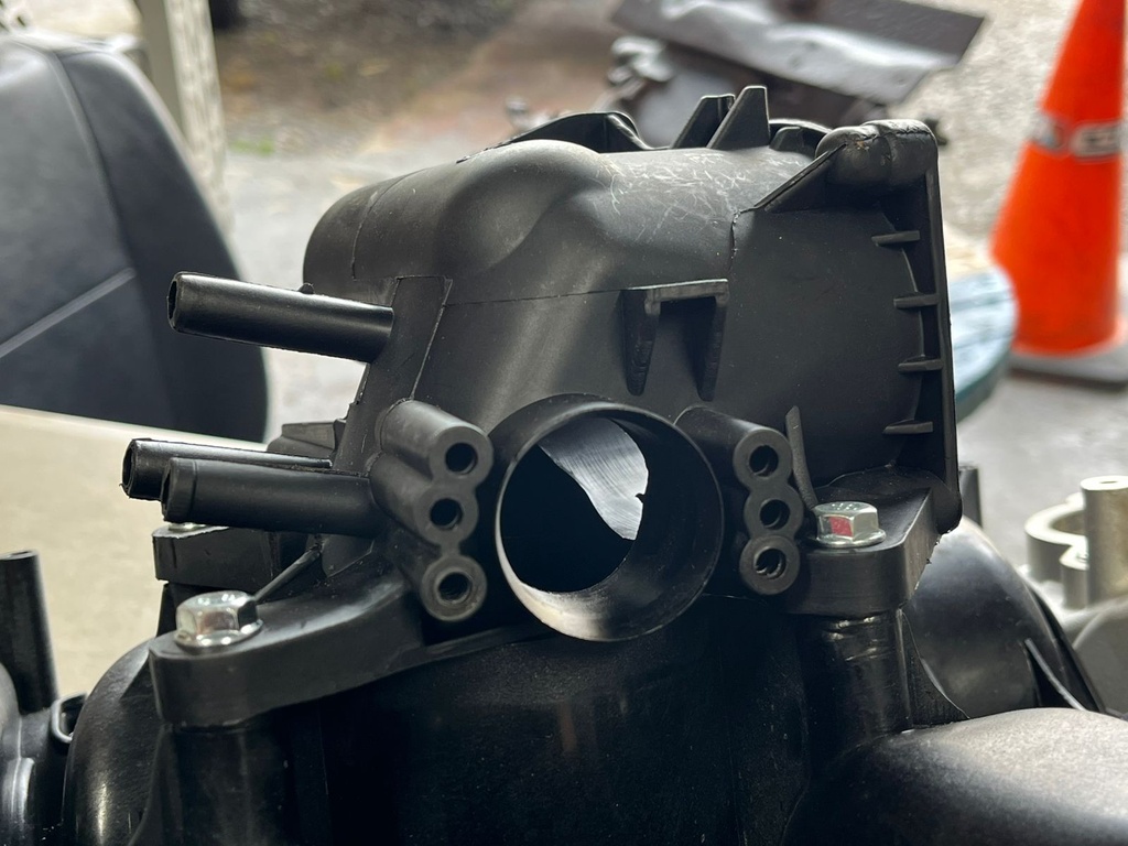 Colector de Admision Ford E-150 V8 4.6L 2011-2014 / E-250 V8 4.6L 2011-2014 / F-150 V8 4.6L 2009-2010.