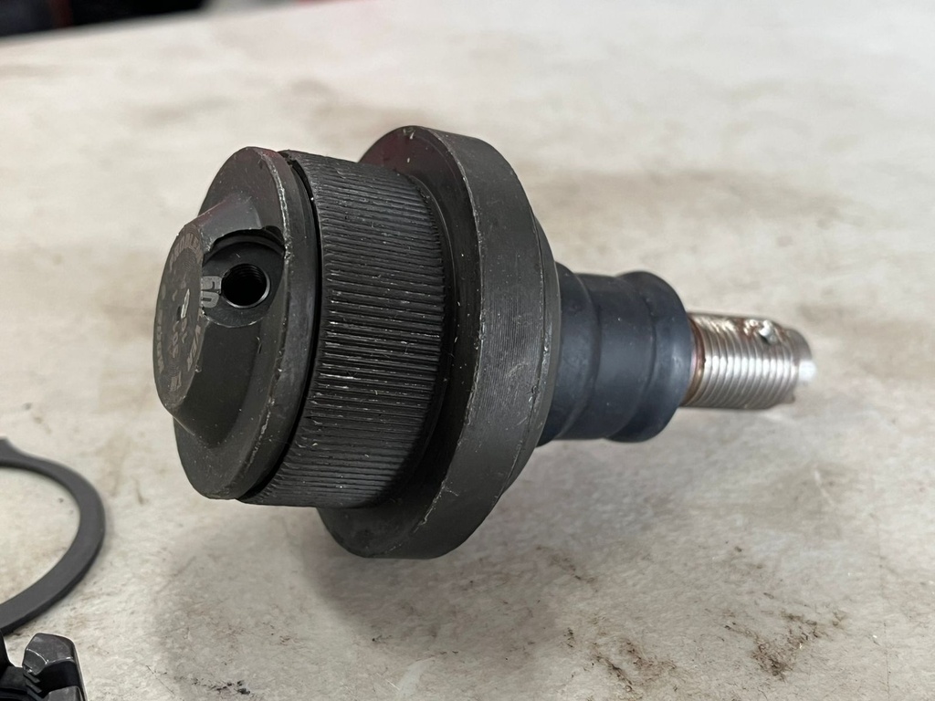 Rotula de Suspensión Inferior Toyota 4Runner 2003-2009 / FJ Cruiser 2007-2009 / Lexus GX470 2004-2009.