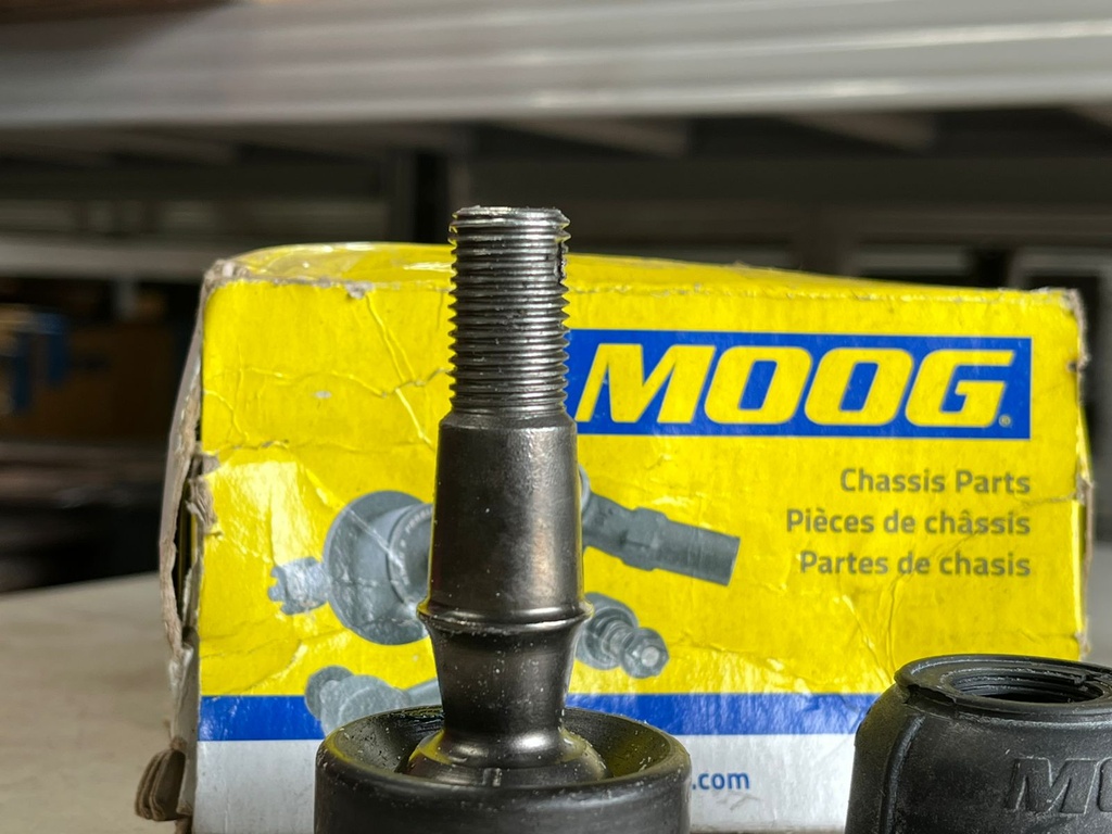 Rotula de Suspensión Superior Toyota 4Runner 1996-2002 / Tundra 2000-2006 / Sequoia 2001-2007 / Tacoma 1995-2004