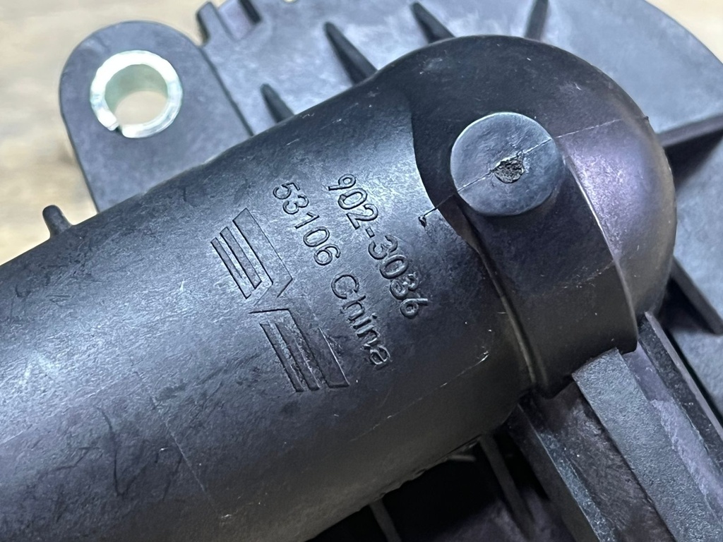 Termostato Jeep Grand Cherokee 3.2L V6 2015-2022 / Dodge Journey 3.6L V6 2011-2019 / Grand Caravan 3.6L V6 2011-2019.