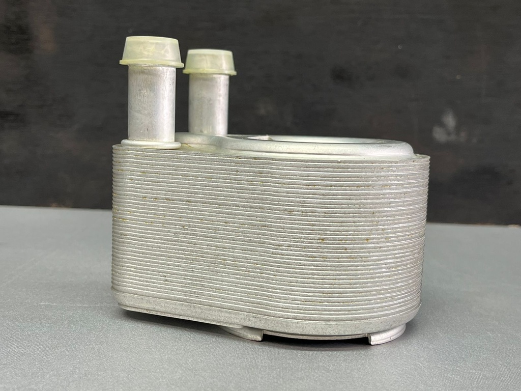 Enfriador de Aceite Ford 5.4L / 6.2L F250 / F350 2007-2018 / F450 / F550 6.8L 2007-2018.